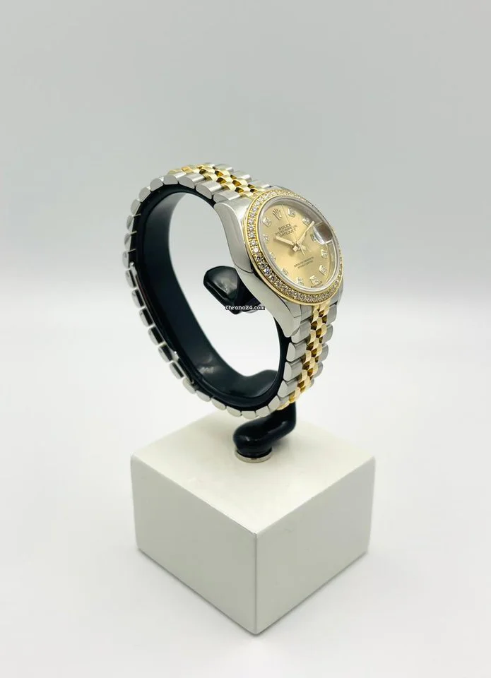 Rolex Lady-Datejust box and papers 2022